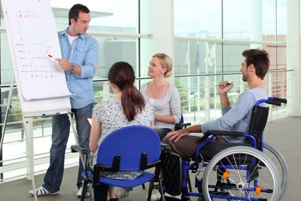У Рівному роз'яснили права людей з інвалідністю при влаштуванні на роботу