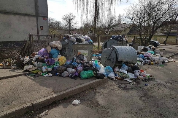 «Санком» більше не буде вивозити сміття із ЖКП «Покровське» 