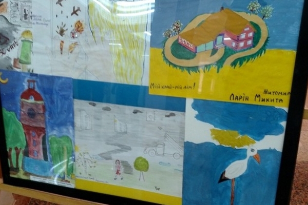 У Рівному відкрилася виставка малюнків дітей, які побачили війну