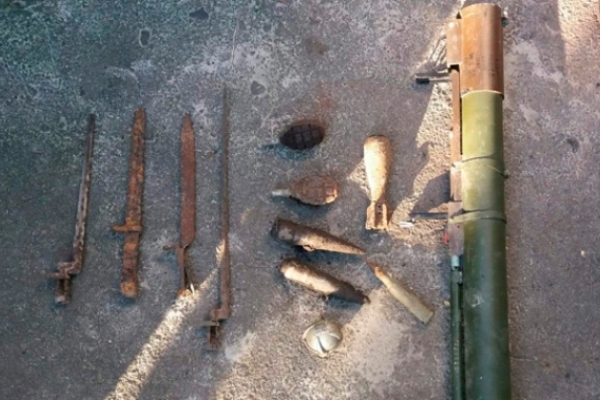 Зброю та вибухівку з часів минулої війни зберігали на Дубенщині мисливці за металом