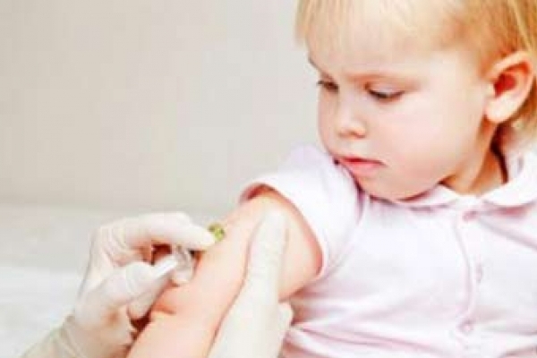 У Рівному застороги вакцинації долали з допомогою столичного експерта 