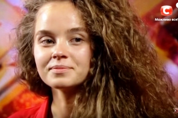 Дівчина з Рівненщини заспівала «Тает лёд» та пройшла кастинг на «Х-факторі» (Відео)