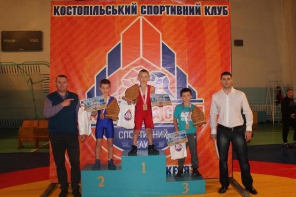 Юні борці з Рівненщини стали чемпіонами України (Фото)