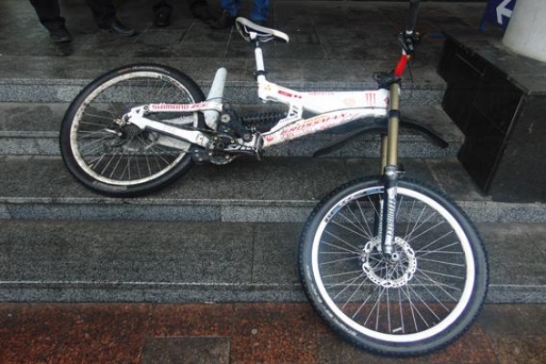 Рівненські поліцейські затримали крадія велосипеда за годину (Фото)