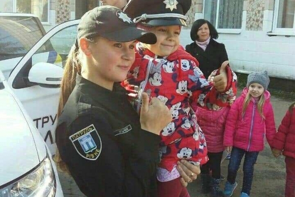 Патрульна поліція Рівного взялася за виховання дітей (Фото)