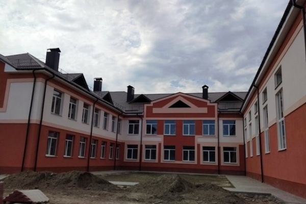 На Рівненщині незабаром відкриють оновлену школу