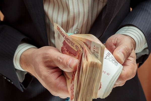 На Рівненщині зарплати збільшилися менш ніж на 20%: статистика