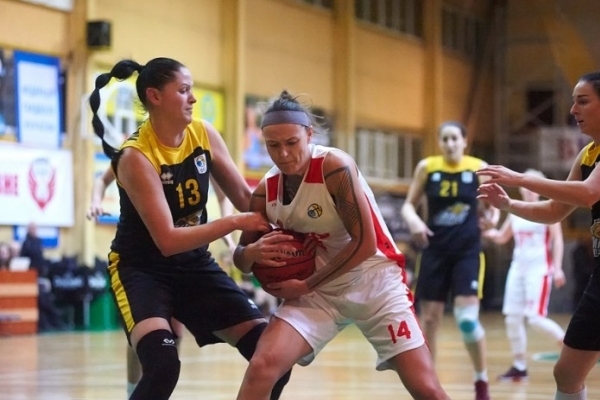 Жіноча команда БК“Рівне” поступилася фавориту вітчизняного баскетболу, команді “Київ-Баскет”