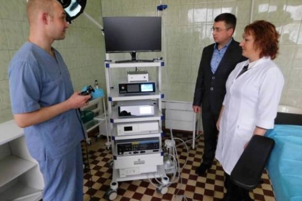 Для  Гощанської центральної районної лікарні придбали лапароскопічну стійку