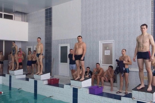 Поліцейські Рівненщини змагалися у плаванні (Фото)