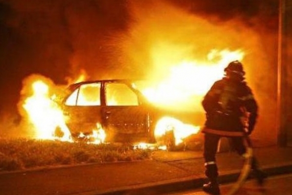 На Рівненщині згоріла автівка