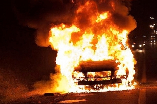 На Рівненщині згорів автомобіль