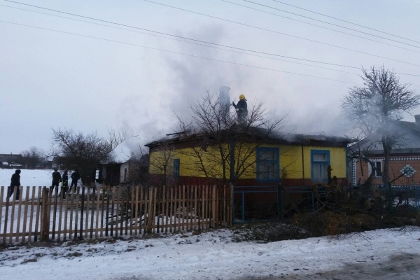 На Костопільщині вогнеборці ліквідували пожежу у приватному господарстві (Фото)