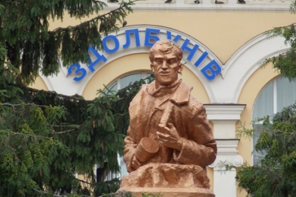 У Здолбунові прагнуть зберегти пам’ятник радянському герою