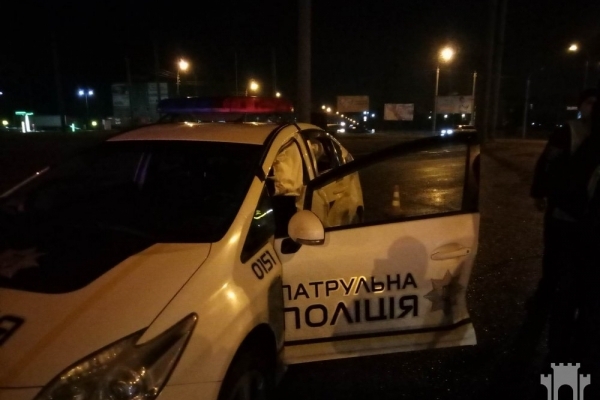 У Рівному п'яний водій влаштував перегони зі стріляниною з поліцією (ФОТО/ВІДЕО)