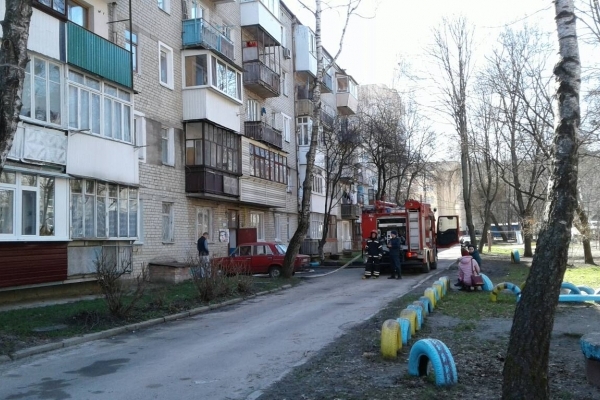 З рівненської багатоповерхівки евакуйовували людей (Відео)