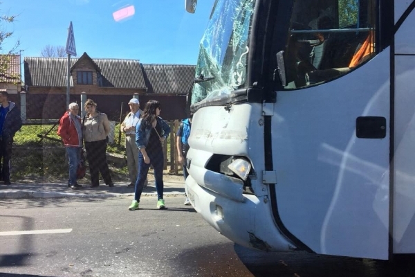 На Рівненщині у ДТП потрапив автобус з футбольними вболівальниками