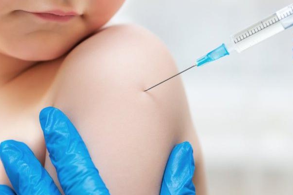 Рівнянам на замітку: які є міфи про вакцинацію? 