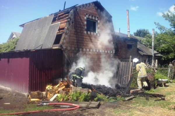 В Могилянах бійці ДСНС врятували будинок (Фото)