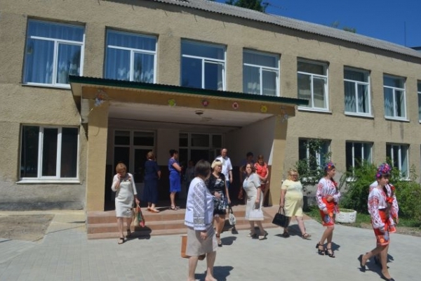 У Новоселівці на Млинівщині зміни в освітніх закладах радують і дітей, і вчителів