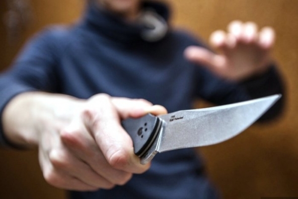 На Рівненщині жінка вдарила ножем чоловіка 