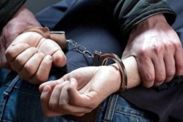 Дубровицькі поліцейські затримали хлопця за розбійний напад