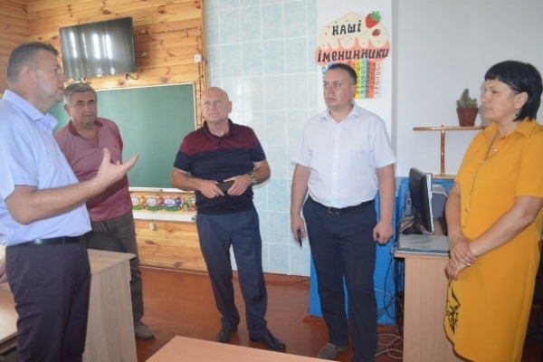 Мешканці  Сарненського району  просять  побудувати  дві  школи 