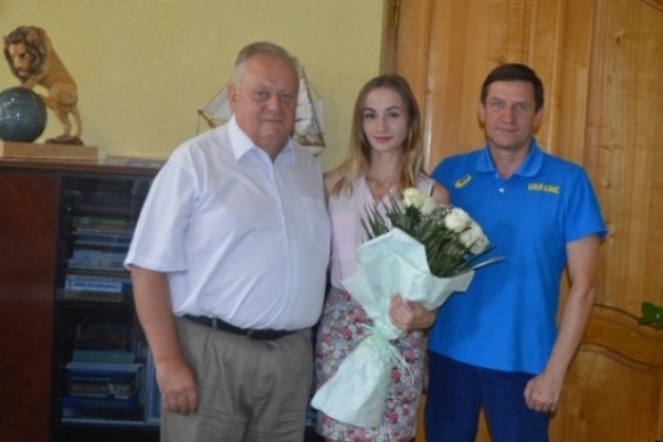 Міський голова Рівного зустрівся з чемпіонкою Європи з легкої атлетики 