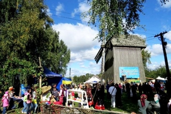 «Красносільські вітряки» на Гощанщині зберуть артистів з 11 областей України