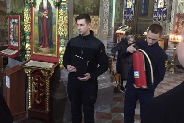 Рятувальники провели семінар з священнослужителями храмів Рівненщини (Фото)