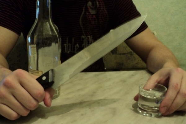 Житель Здолбунівщини ножем поранив односельця