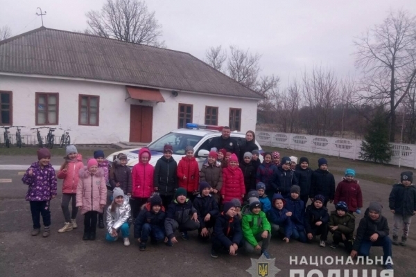 Костопільські поліцейські дали настанови школярам перед початком канікул