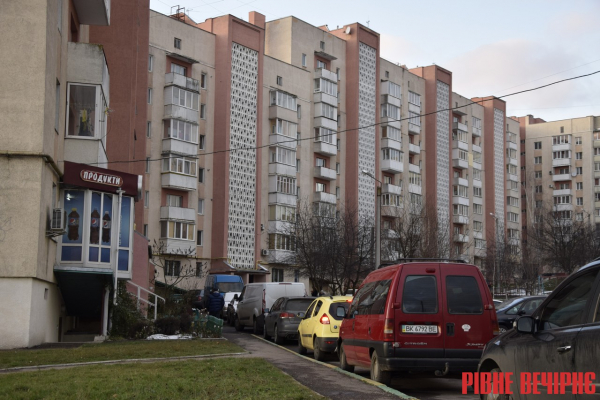 На вулиці Макарова у Рівному одному мешканцю запломбували трубу