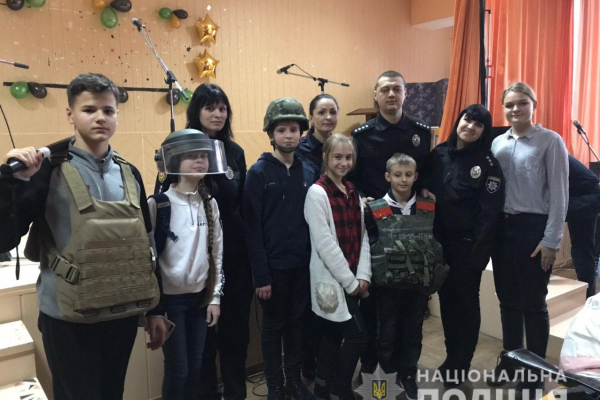 Рівненські поліцейські відвідали школярів 