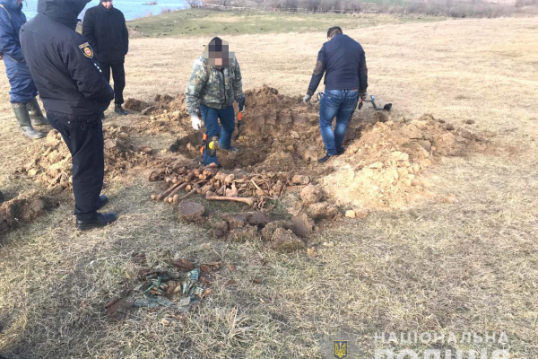 У селі Голишів на Рівненщині виявили людські кістки (ФОТО)