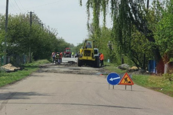 Дорогу через Бугрин відремонтували за місяць