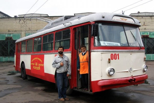 Перший рівненський тролейбус повезе гостей на екскурсію за Першим маршрутом з Першою водійкою