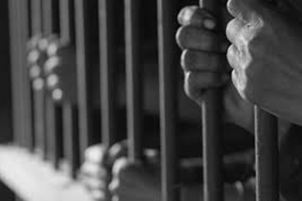 За розбійний напад і тілесні ушкодження житель Вараша проведе за ґратами 12 років