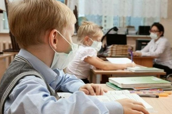 Менше 5% шкіл Рівненщини навчають своїх учнів дистанційно