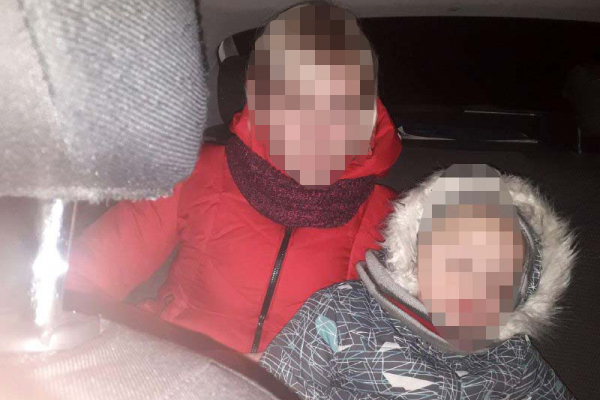 Через заметіль на Рівненщині жінку з дитиною рятувати довелося поліцейським