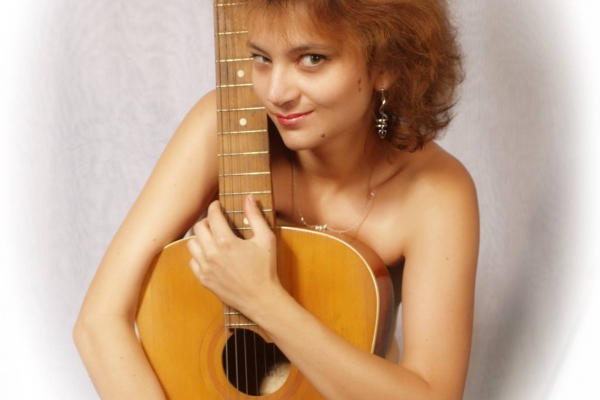 У Рівному відбувся дебют Наталі Павелко - звучала авторська пісня та співана поезія (ВІДЕО)