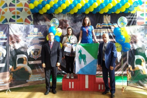 Сарненська патрульна здобула першість у своїй ваговій категорії в чемпіонаті України з гирьового спорту