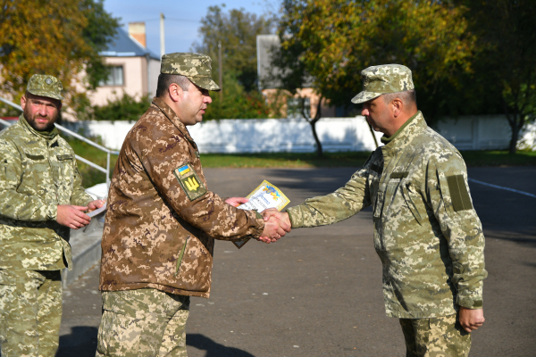 Напередодні Дня територіальної оборони на Рівненщині нагородили військових