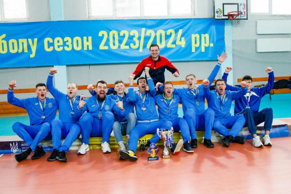 Волейбольна команда «ХАЕС-НАЕК» - призери чемпіонату України