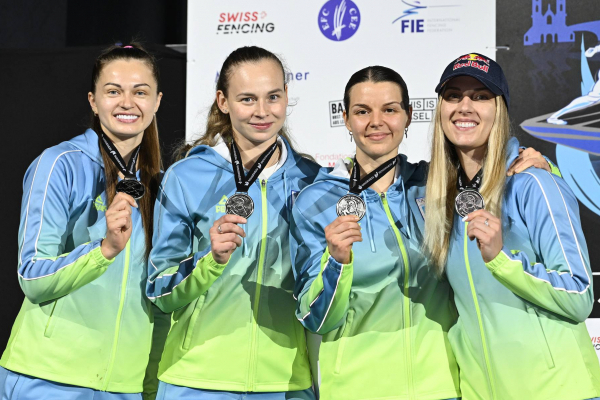 Срібло чемпіонату Європи з фехтування здобула Аліна Комащук у складі збірної команди України