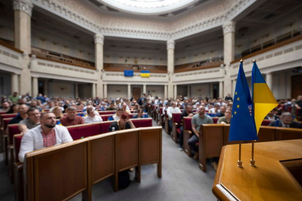 Роман Іванісов: Деяким сьогоднішнім відставкам радий, адже непрофесійні дії посадовця неприпустимі під час війни