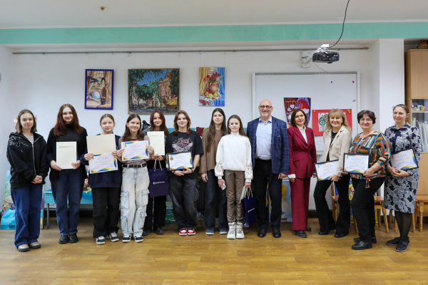  На Хмельницькій АЕС нагородили переможців та фіналістів  Всеукраїнського творчого проєкту «Все буде Україна»