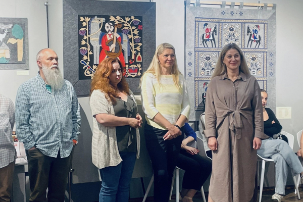У Рівному презентували виставку художніх виробів з нетканих матеріалів «ПРАГНИ, ДИВУЙ, МУДРУЙ!»
