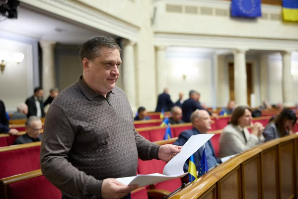 У сесійній залі Верховної Ради України прийняли ряд важливих законопроєктів