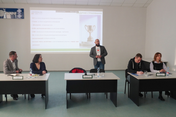 На ХАЕС триває кампанія добровільного медичного страхування